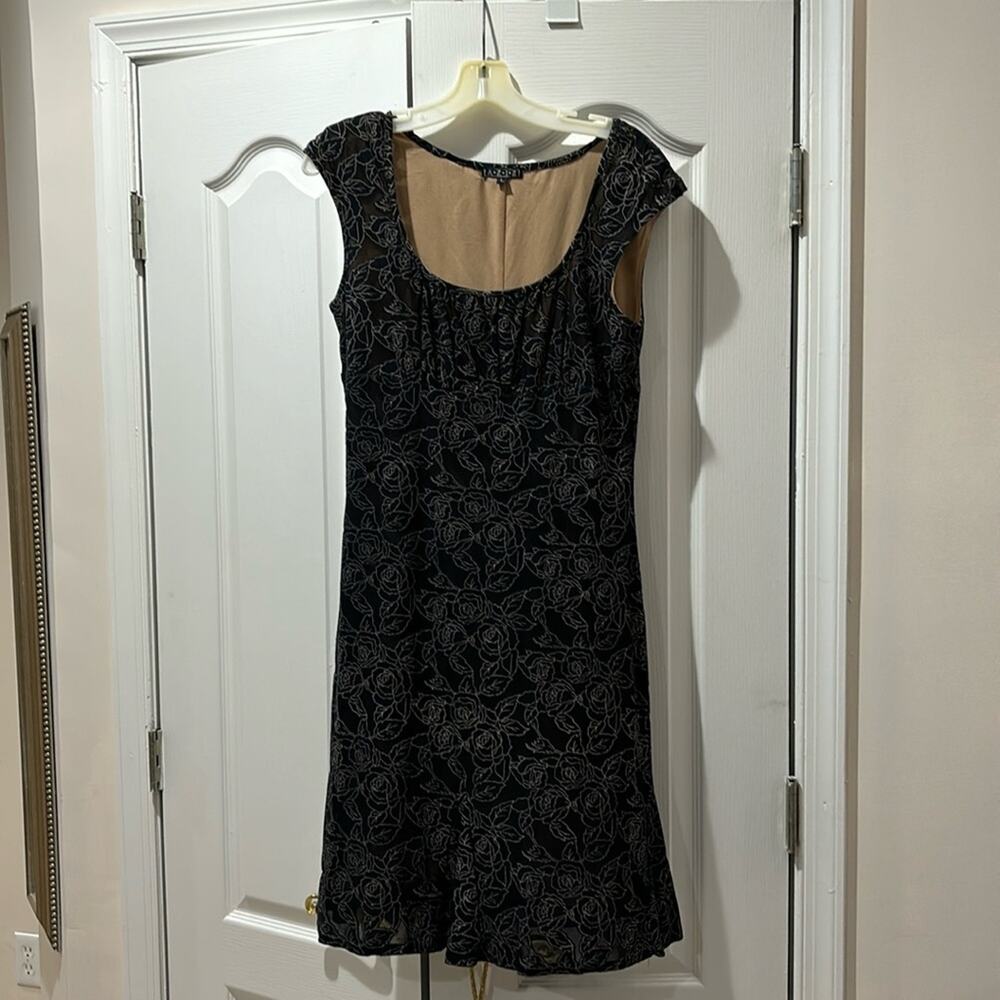 Aziz black sheer tan roses over tan under lining scoop neck midi length euc